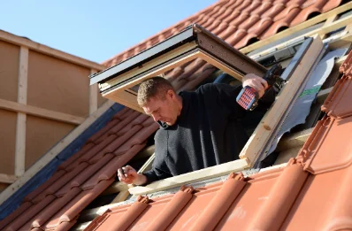 Pose de fenêtres de toit Velux à Lanhouarneau